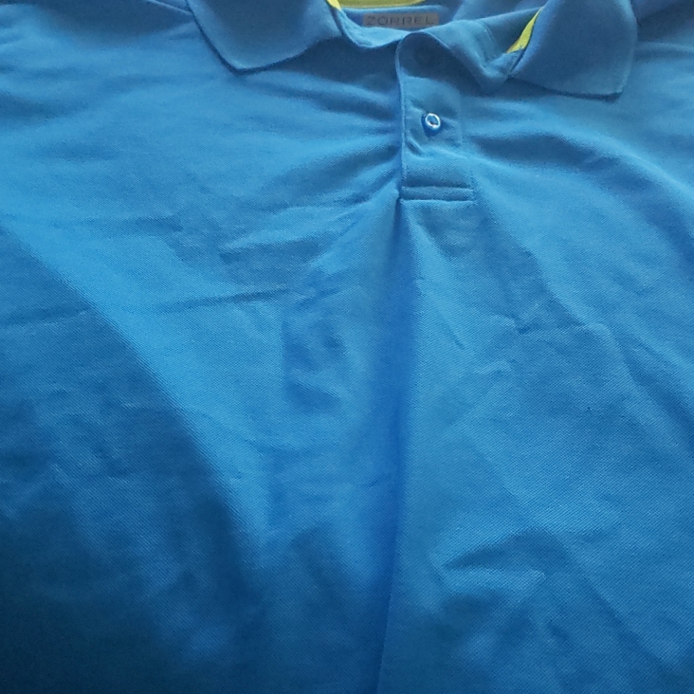 Here you have a 3 xxx large zorrel shirt
